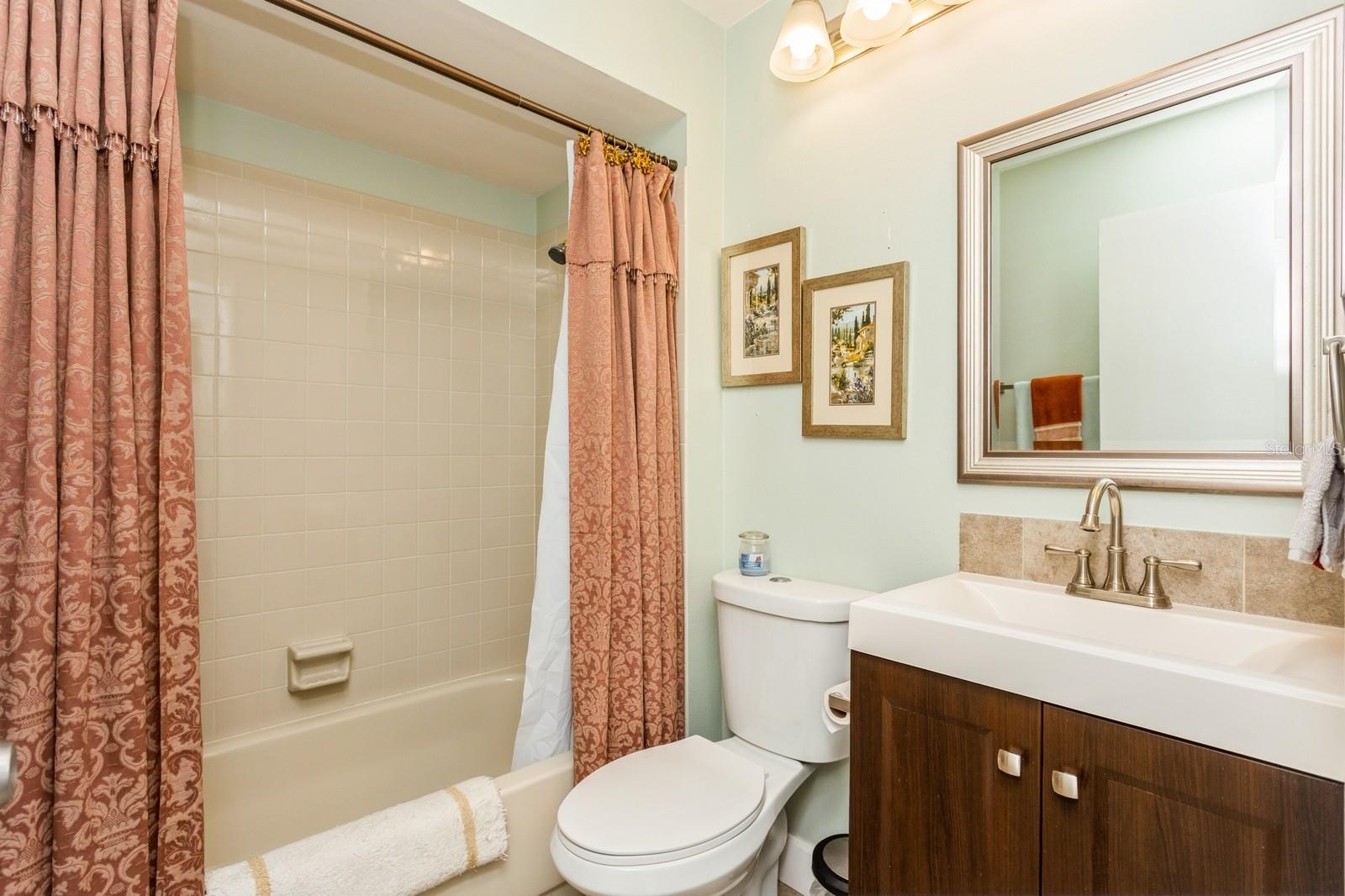 Image 14 of 44 For 2460 Northside Drive 708