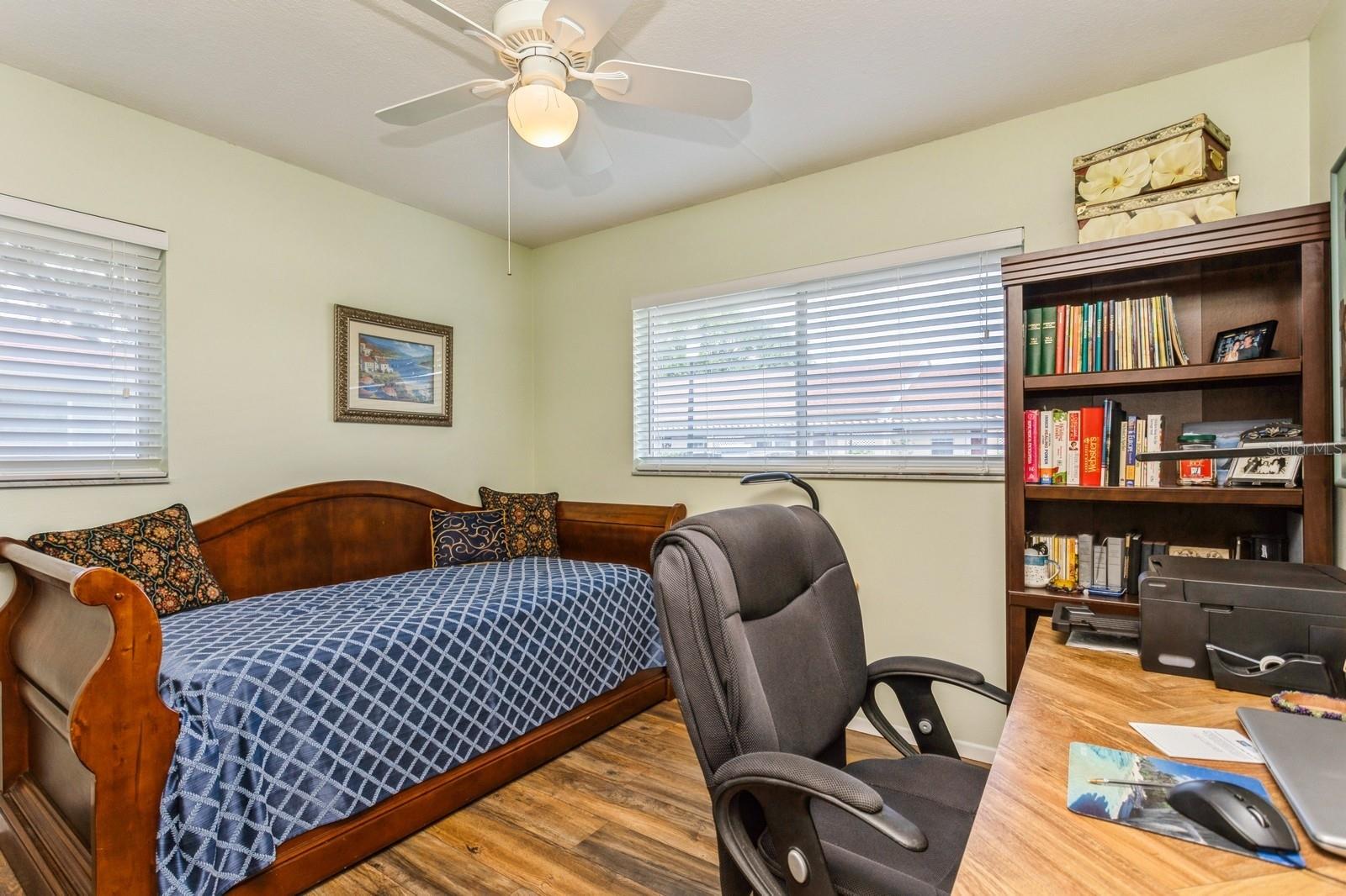 Image 15 of 44 For 2460 Northside Drive 708