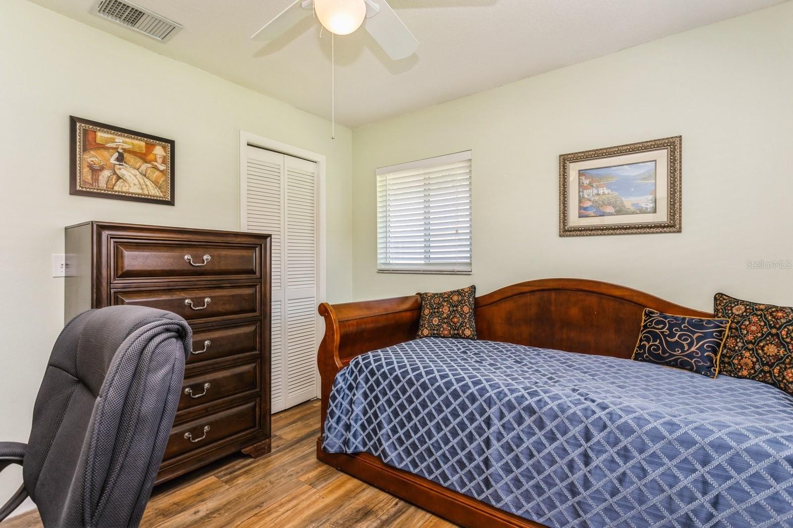 Image 17 of 44 For 2460 Northside Drive 708