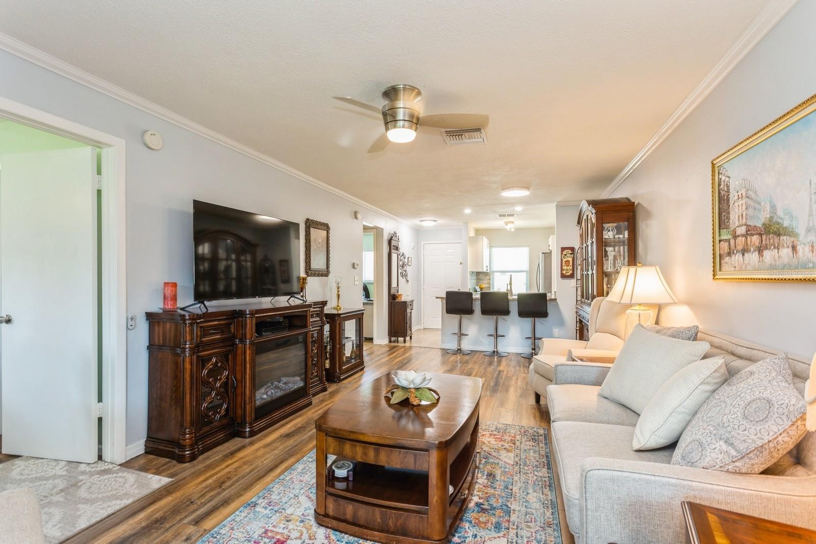 Image 22 of 44 For 2460 Northside Drive 708