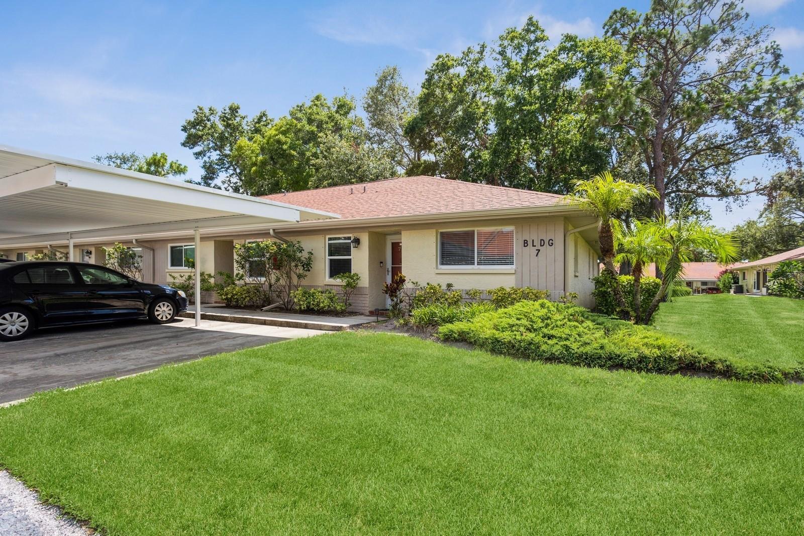 Image 3 of 44 For 2460 Northside Drive 708