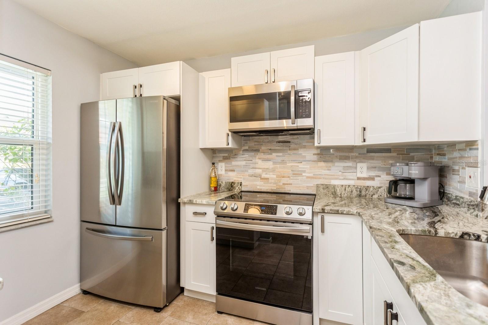 Image 7 of 44 For 2460 Northside Drive 708