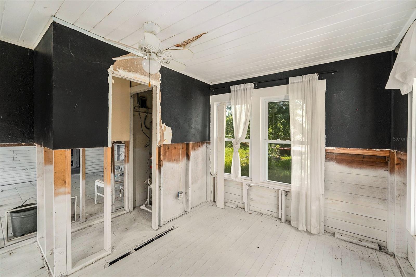 Image 14 of 20 For 814 Florida Avenue