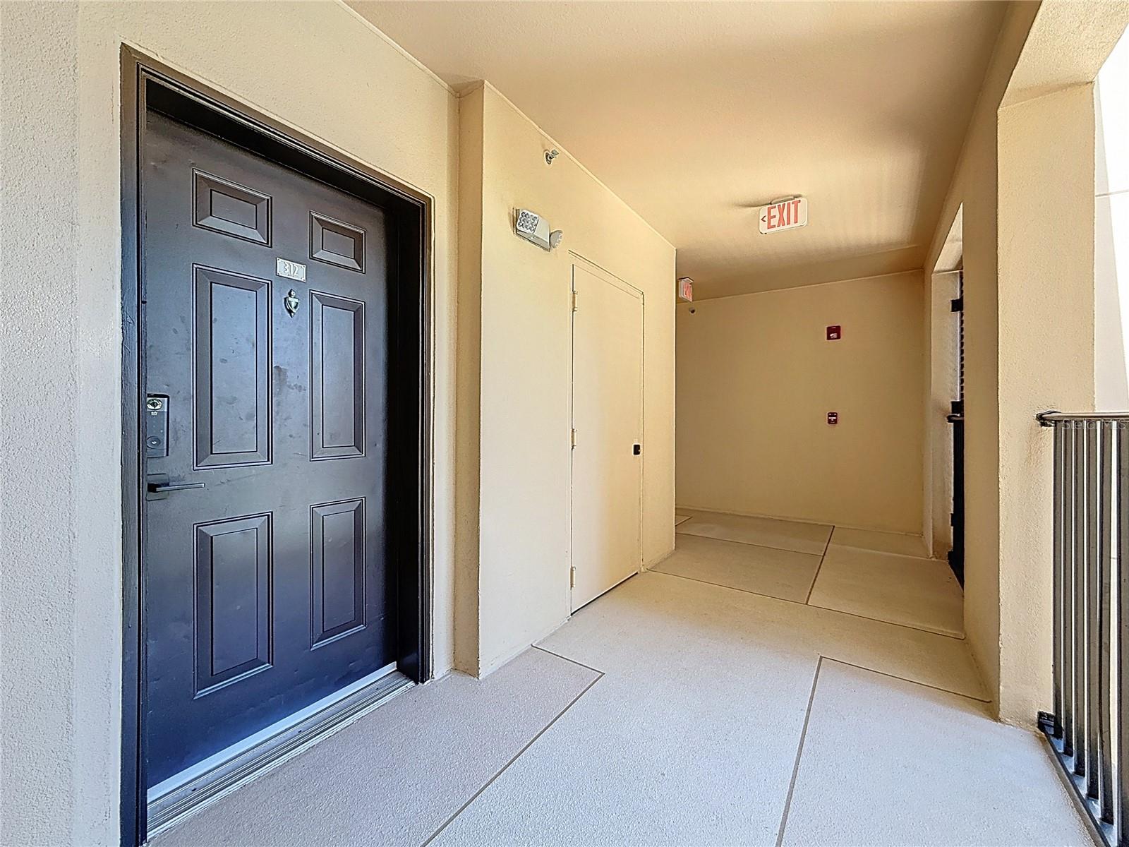 Image 4 of 95 For 100 4th Avenue S 312