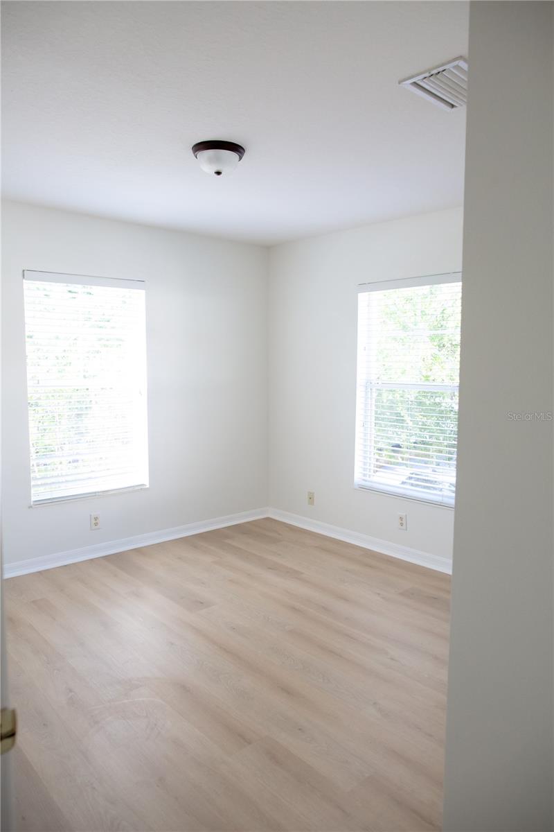 Image 18 of 21 For 9426 Charlesberg Drive