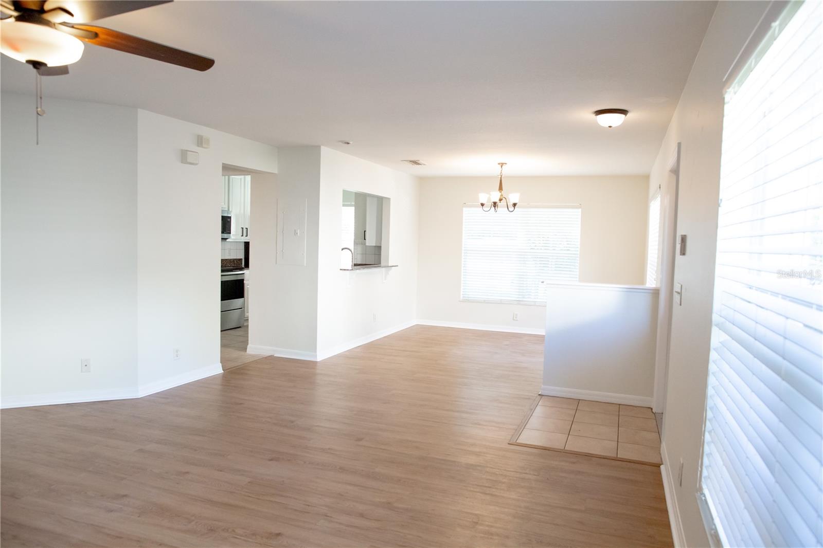 Image 4 of 21 For 9426 Charlesberg Drive