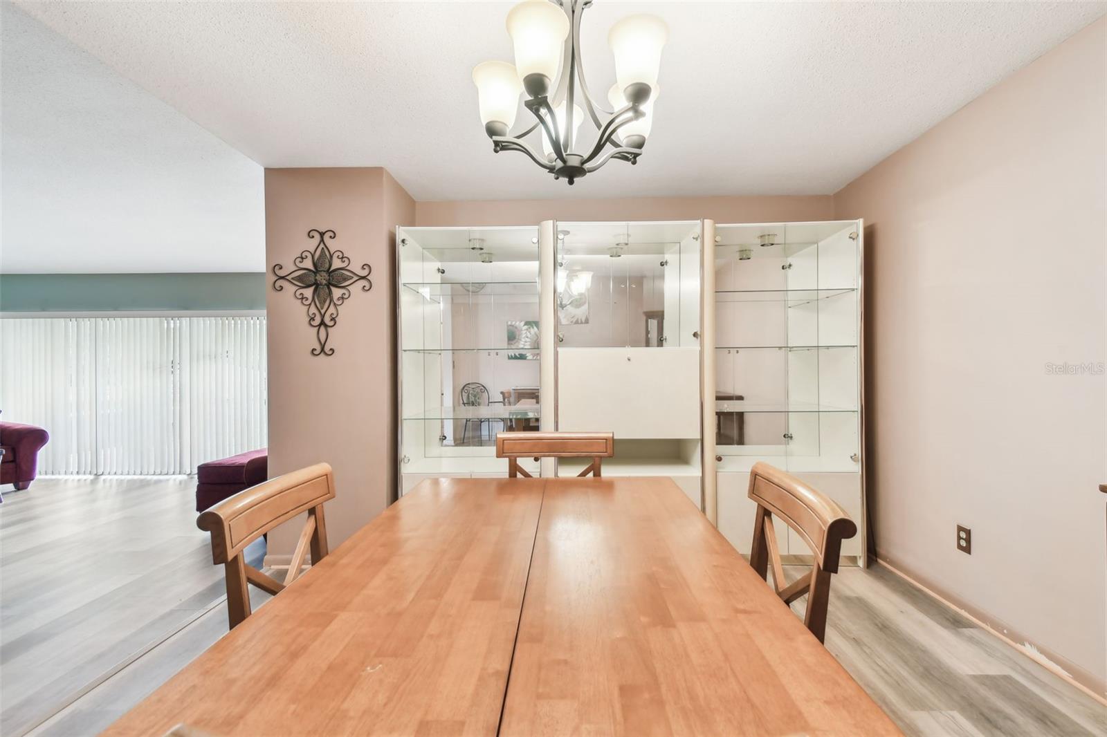 Image 34 of 91 For 855 Pinewood Terrace W