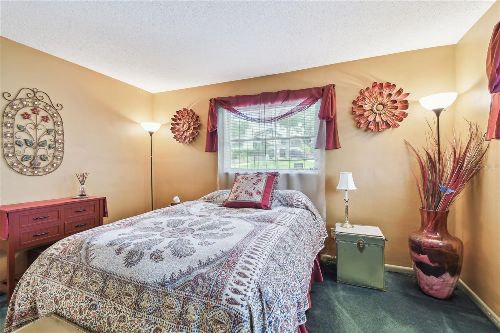 Image 37 of 91 For 855 Pinewood Terrace W