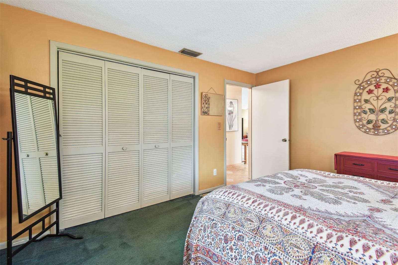 Image 38 of 91 For 855 Pinewood Terrace W