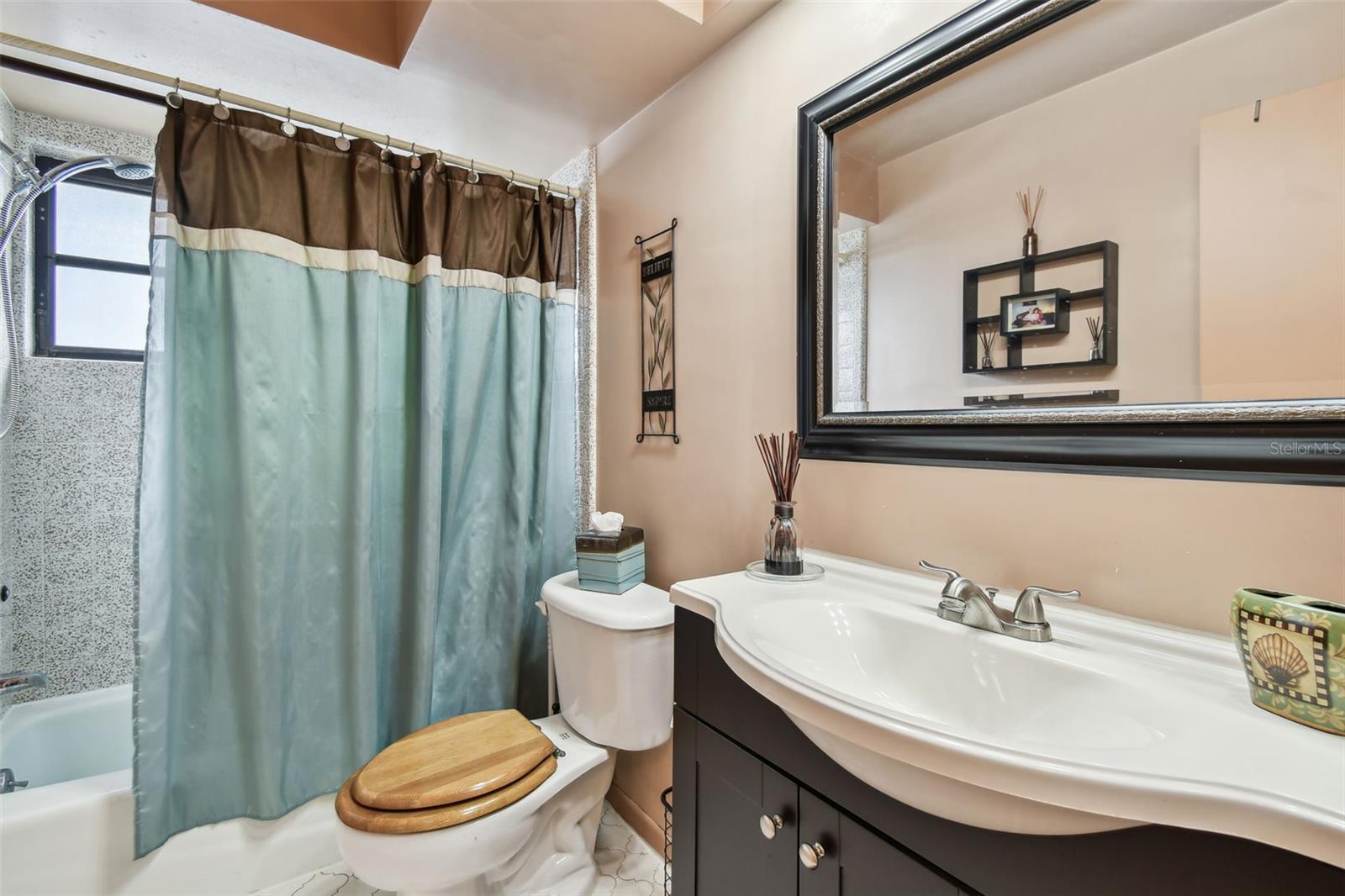 Image 39 of 91 For 855 Pinewood Terrace W