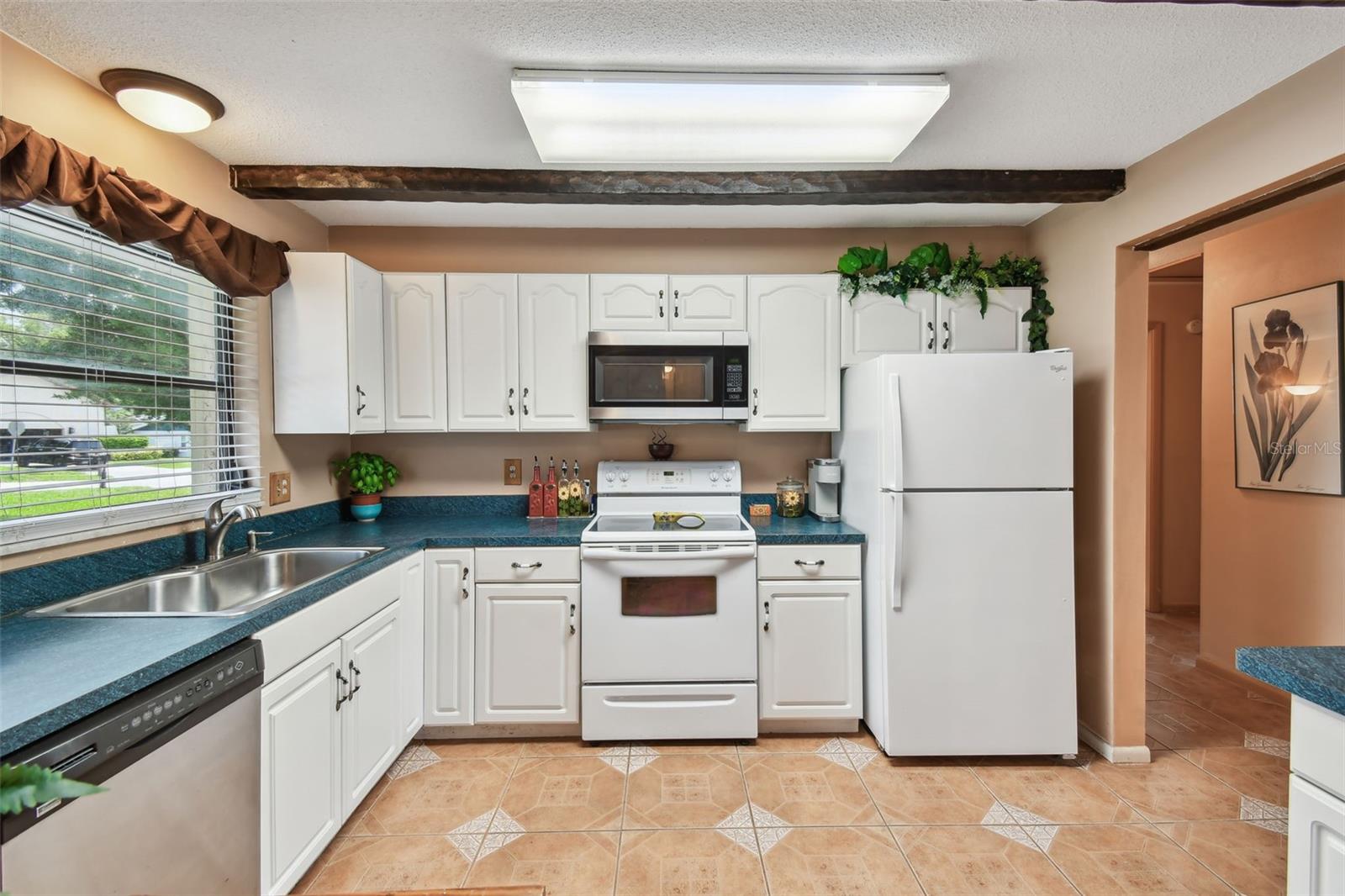 Image 5 of 91 For 855 Pinewood Terrace W