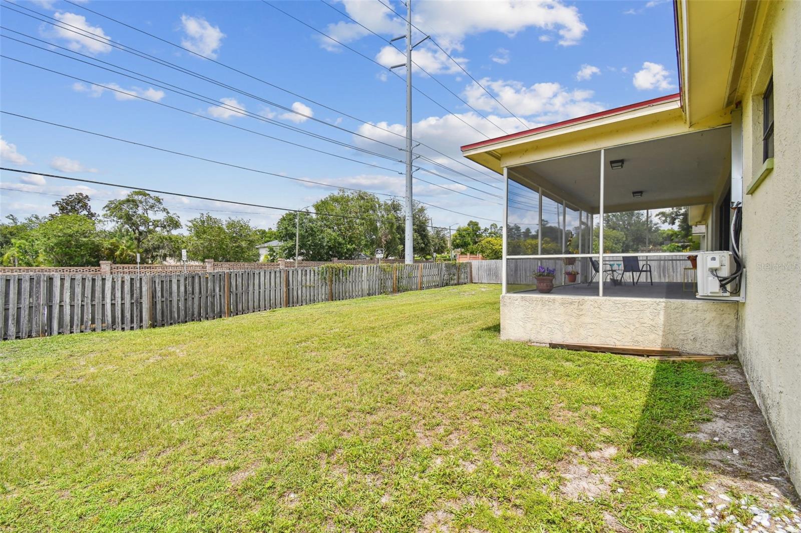 Image 60 of 91 For 855 Pinewood Terrace W