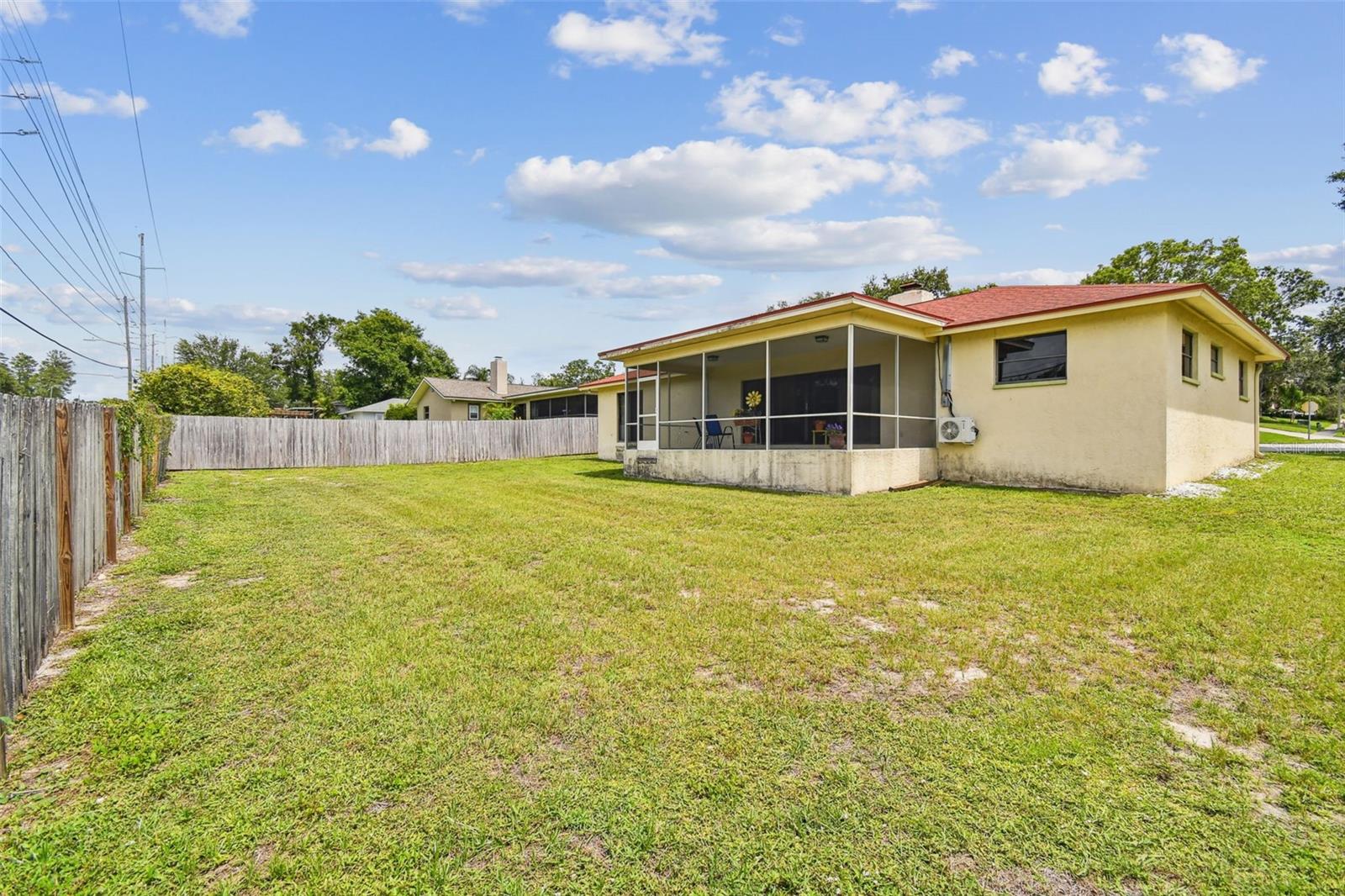 Image 61 of 91 For 855 Pinewood Terrace W