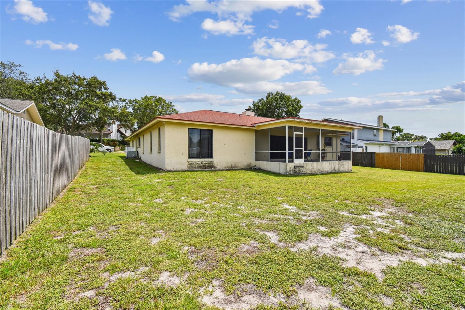 Image 63 of 91 For 855 Pinewood Terrace W