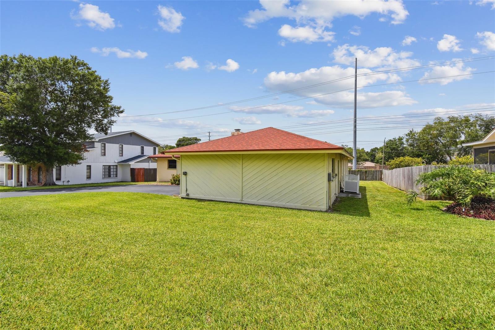 Image 64 of 91 For 855 Pinewood Terrace W