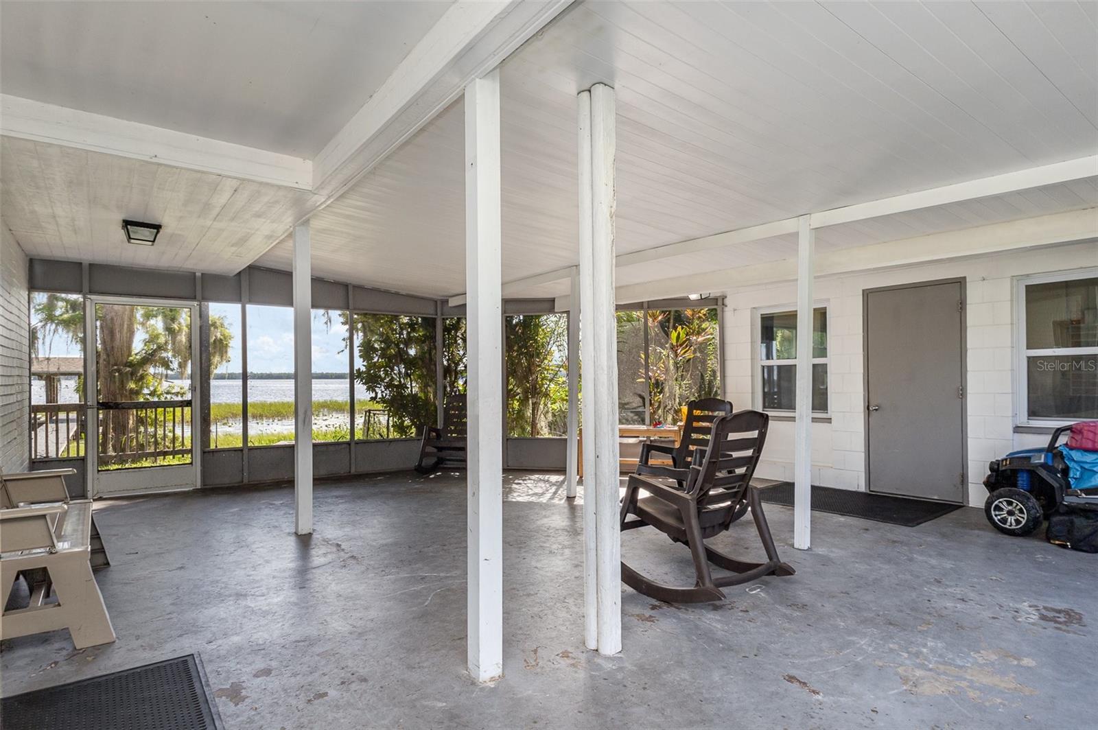 Image 3 of 35 For 1149 Shady Cove Road E