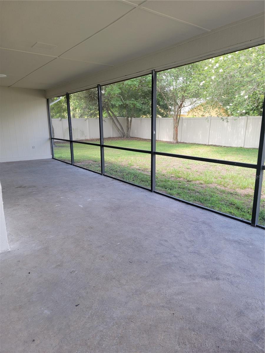 Image 18 of 19 For 2901 Beagle Place