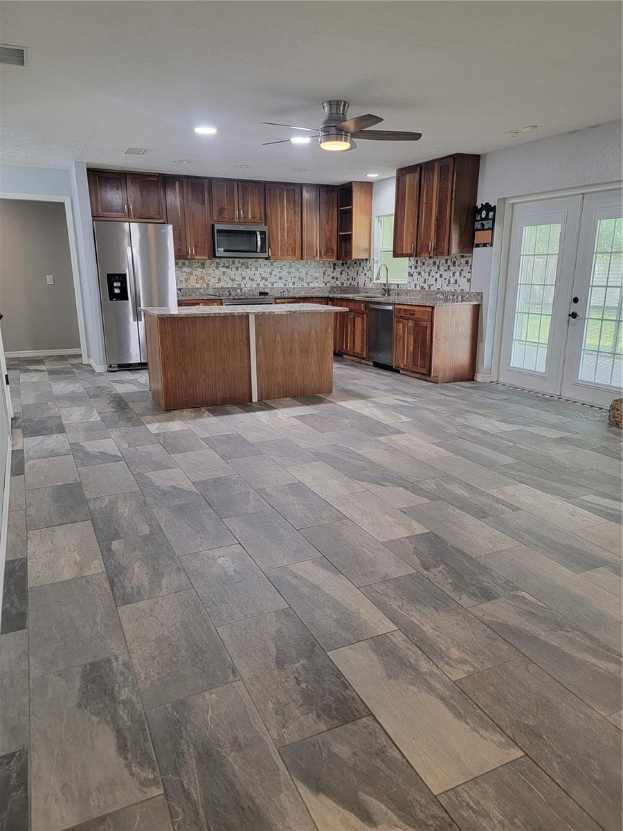 Image 2 of 19 For 2901 Beagle Place