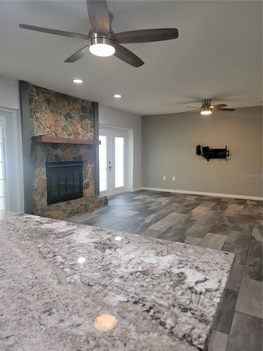 Image 3 of 19 For 2901 Beagle Place