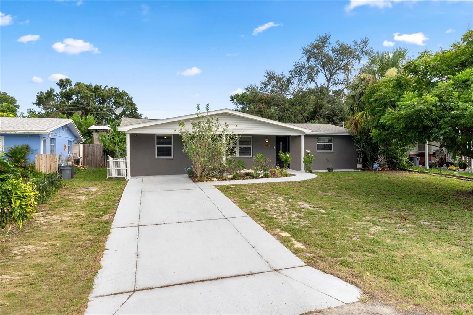 Listing photo id 0 for 4627 Tropical Lane
