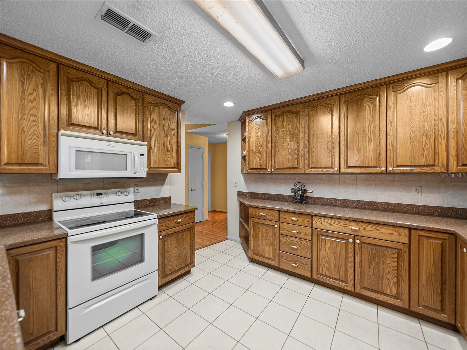 Image 15 of 54 For 37821 Willingham Avenue