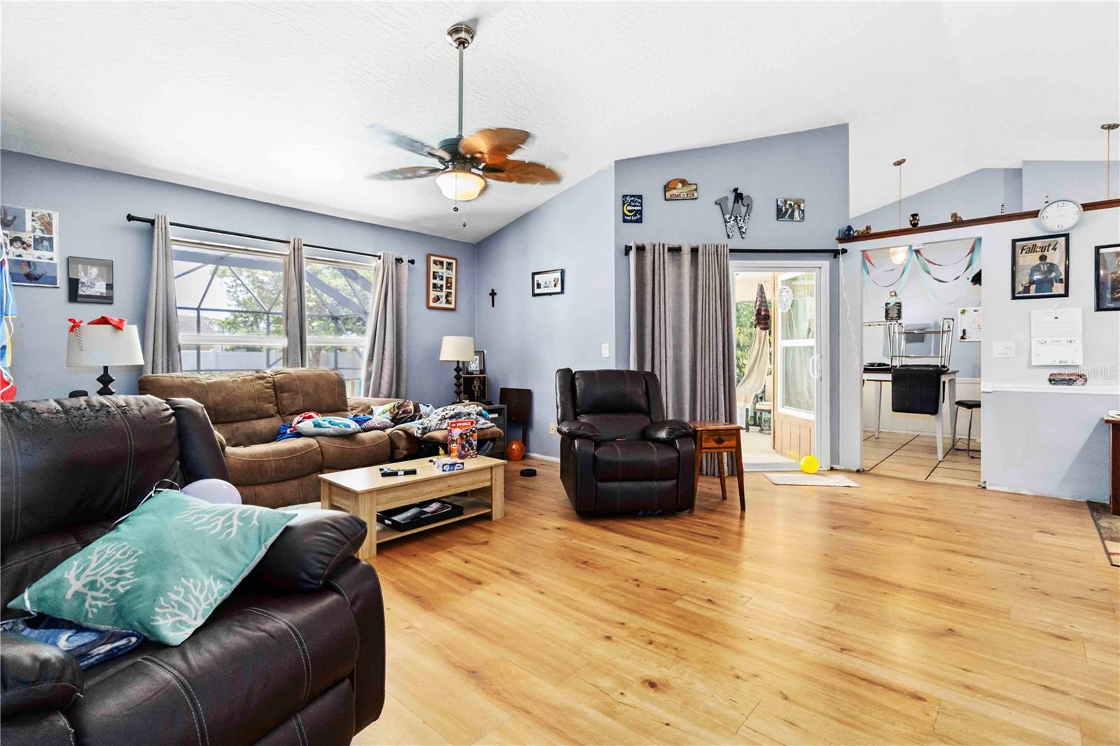 Image 6 of 30 For 817 Helm Avenue Nw