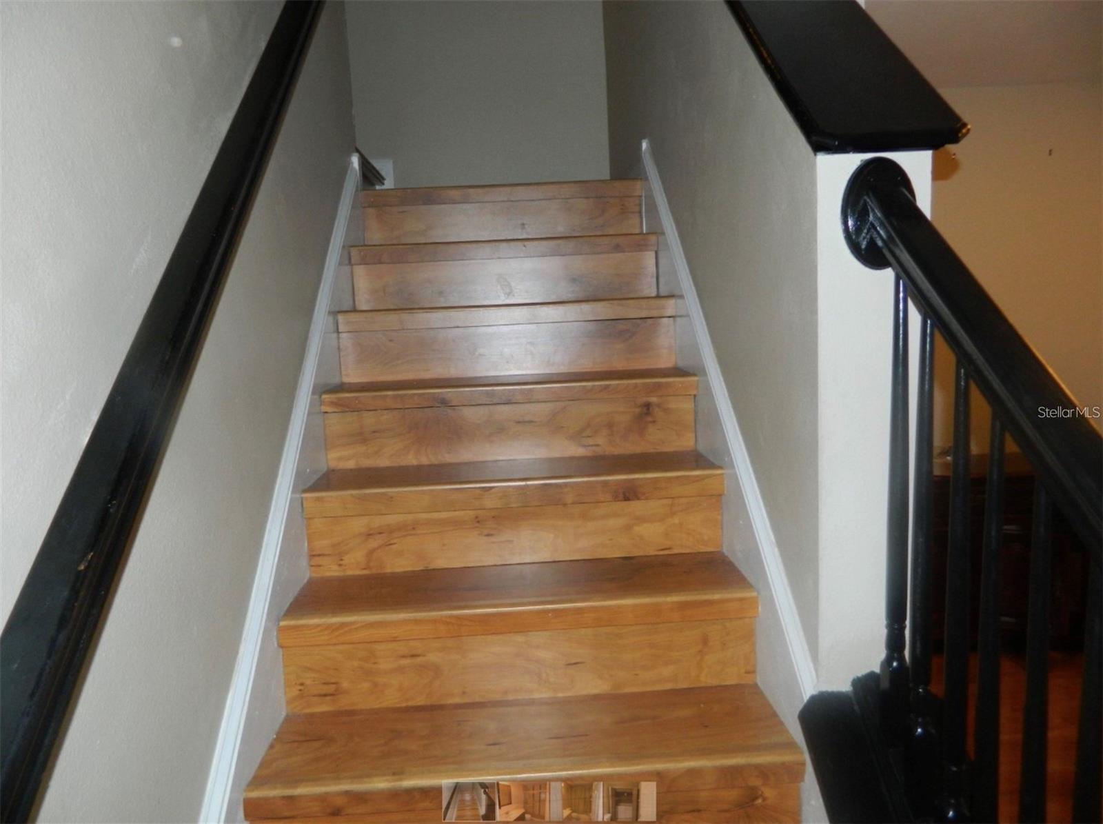 Image 6 of 23 For 9430 Charlesberg Drive