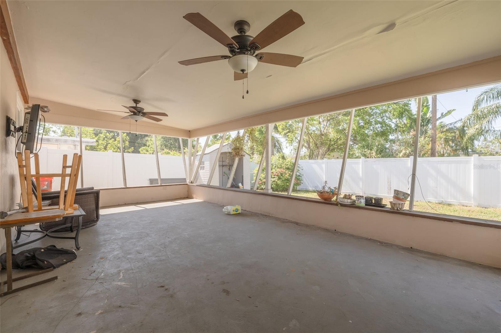 Image 16 of 26 For 6730 10th Avenue Terrace S