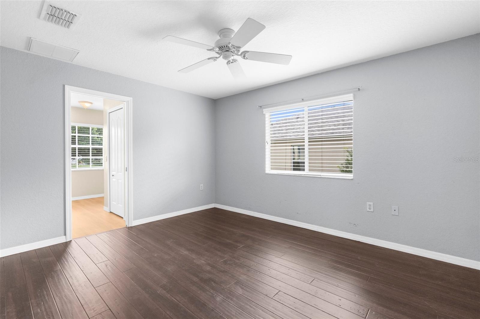 Listing photo id 21 for 13384 Brighton Street