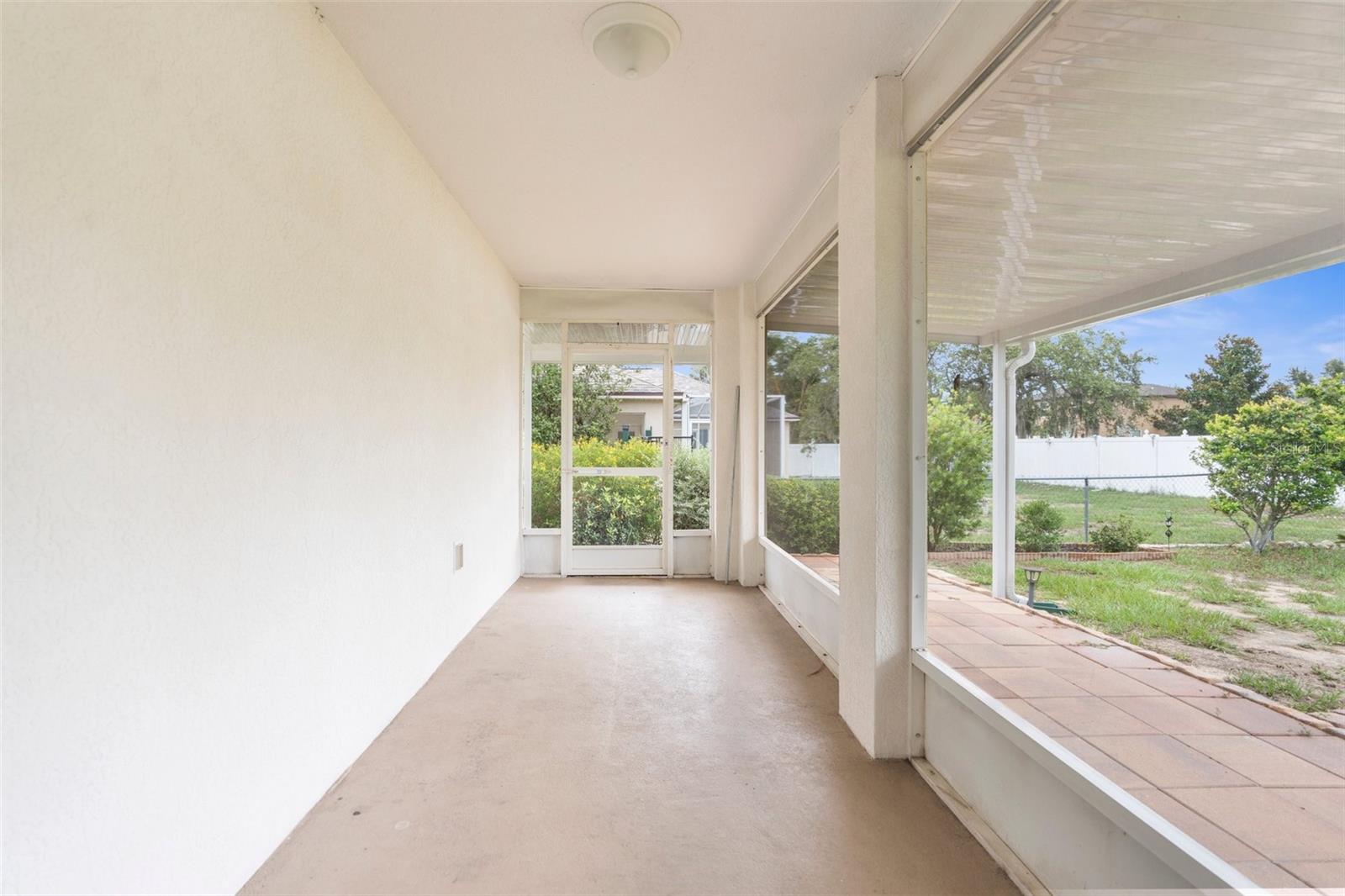 Listing photo id 27 for 13384 Brighton Street