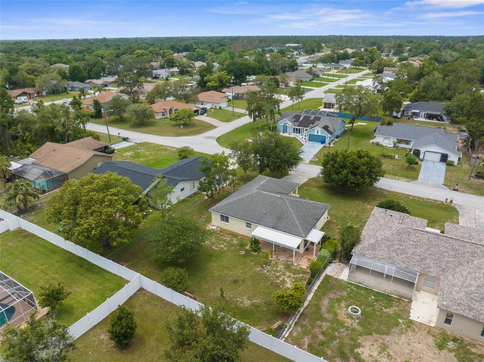 Listing photo id 33 for 13384 Brighton Street