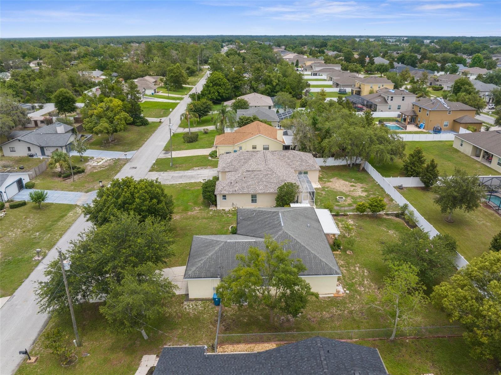 Listing photo id 35 for 13384 Brighton Street