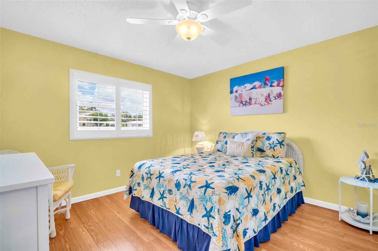 Listing photo id 13 for 2814 Highlands Boulevard B
