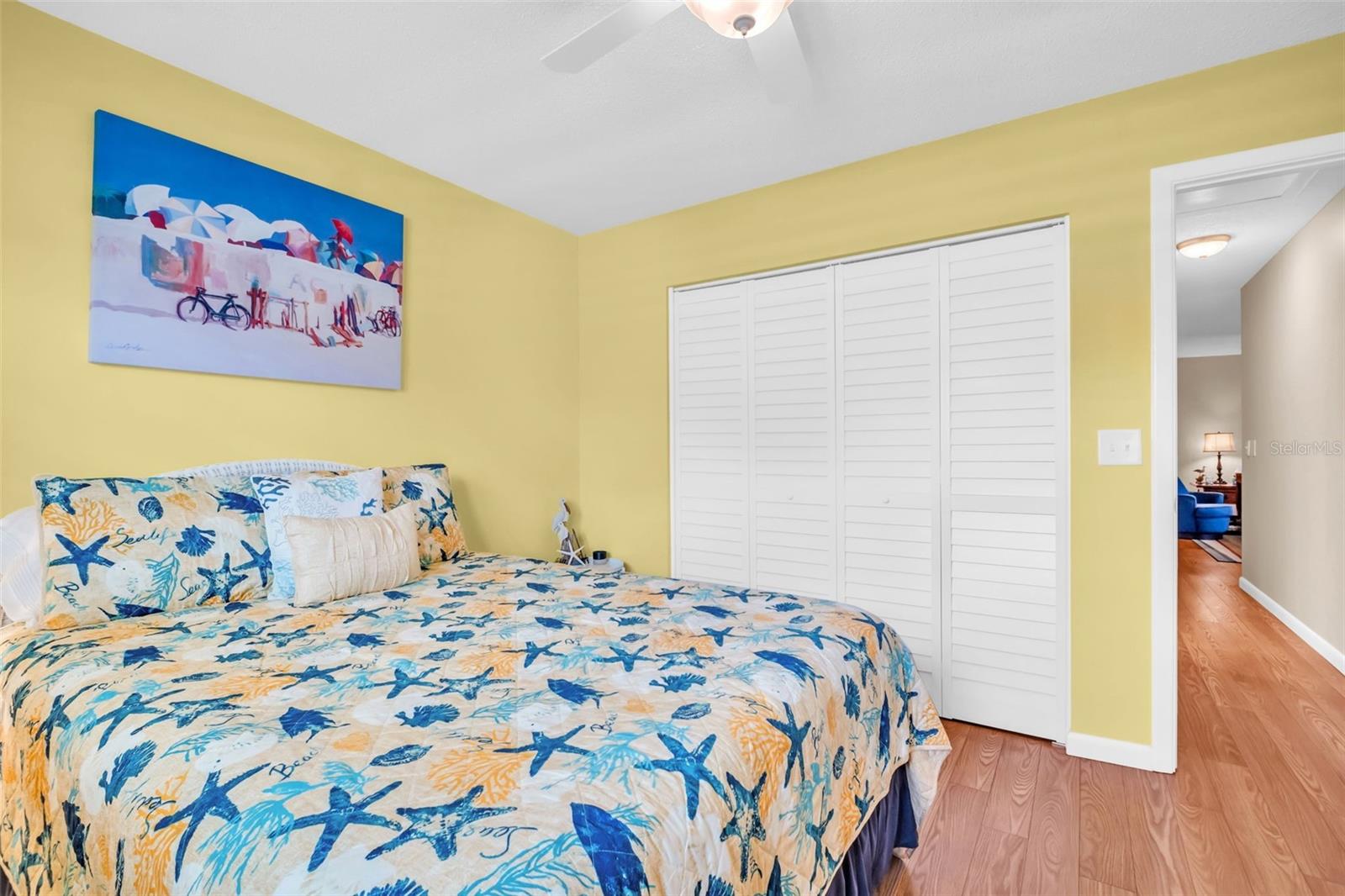 Listing photo id 14 for 2814 Highlands Boulevard B
