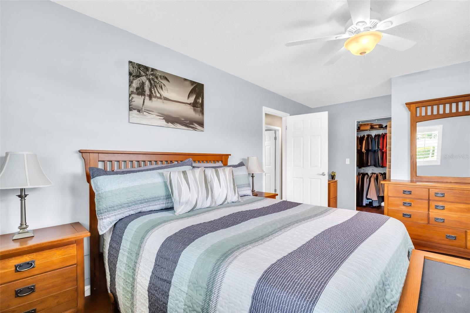 Listing photo id 19 for 2814 Highlands Boulevard B