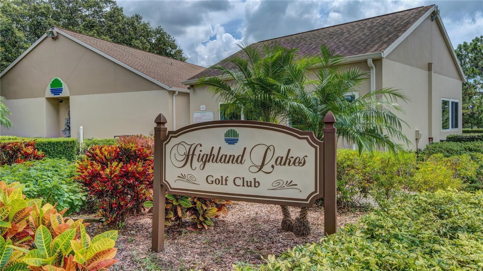 Listing photo id 35 for 2814 Highlands Boulevard B