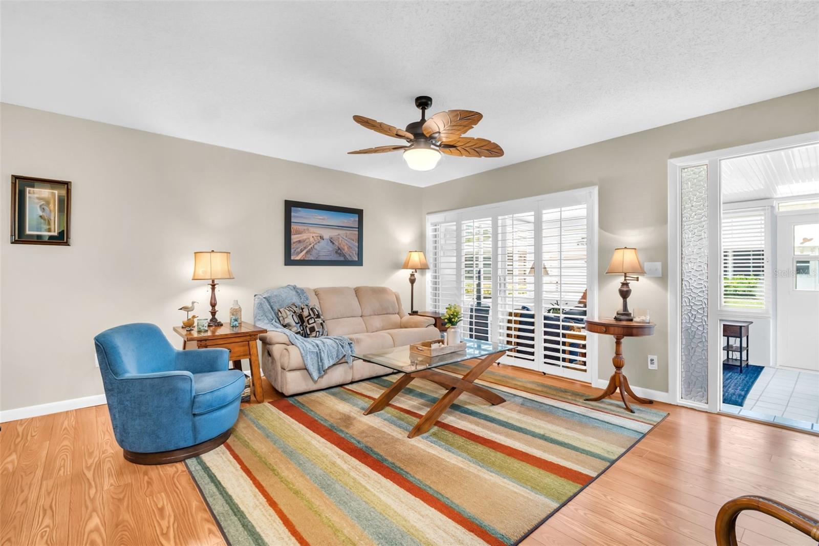 Listing photo id 7 for 2814 Highlands Boulevard B