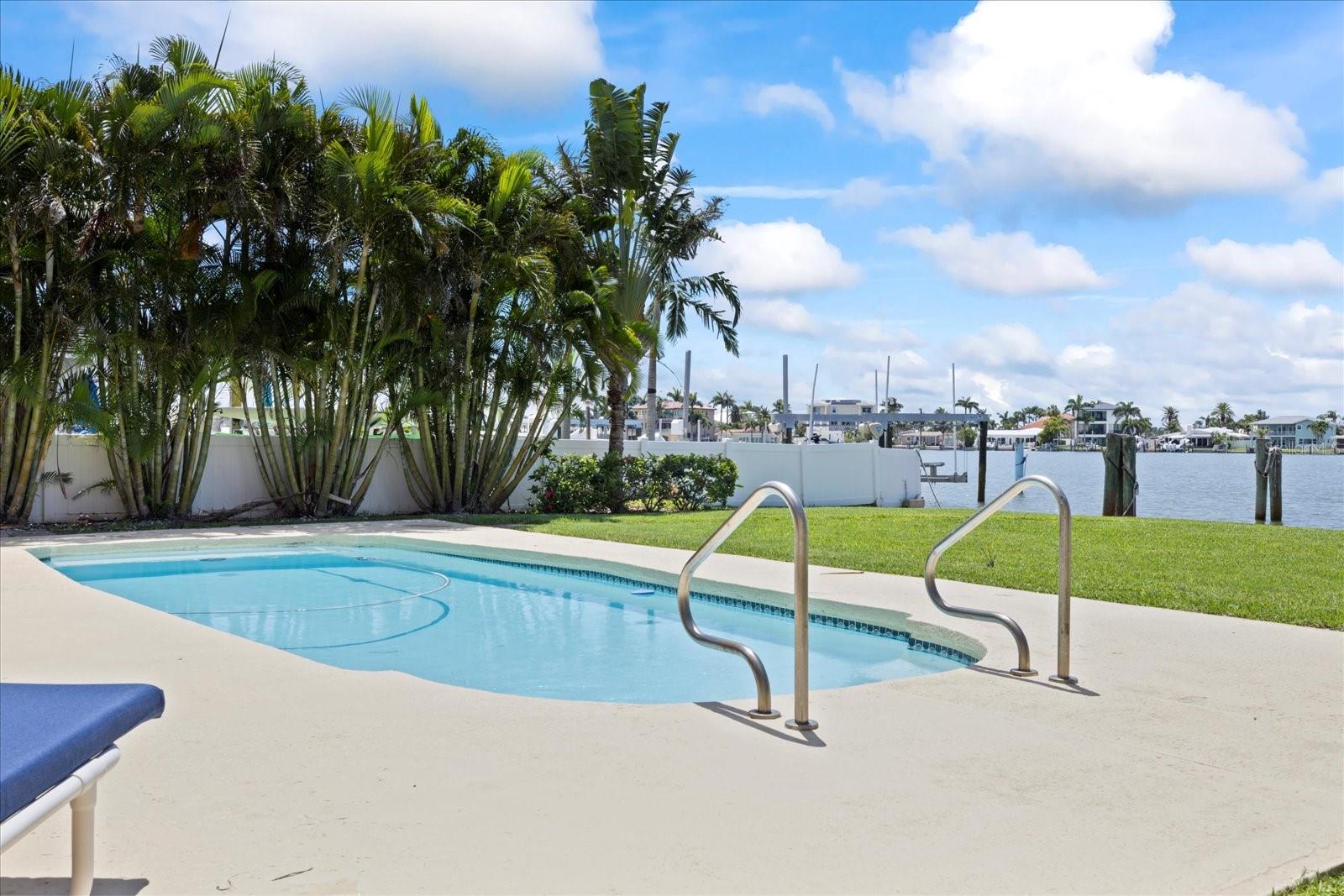 Image 17 of 49 For 17025 Dolphin Drive