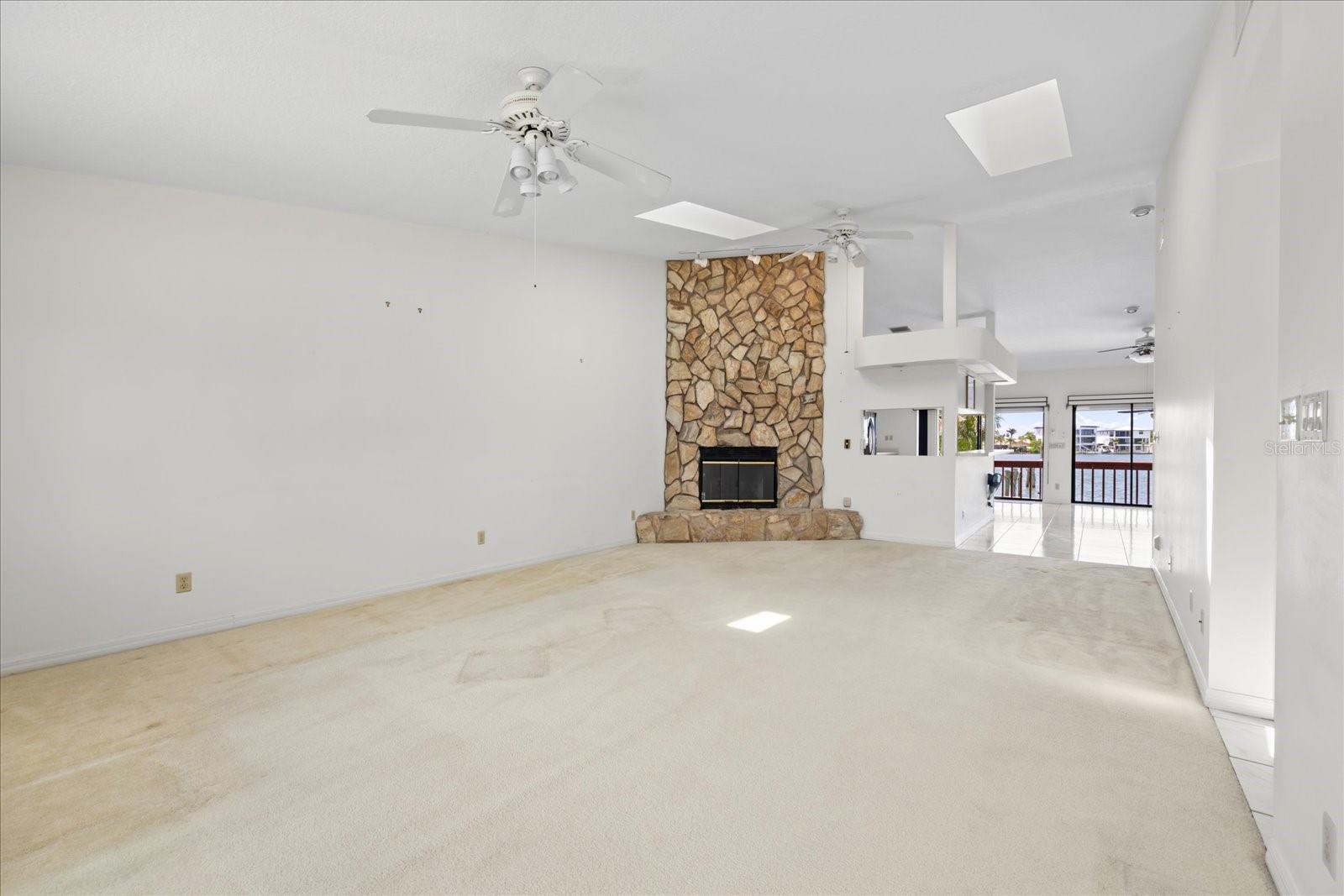 Image 21 of 49 For 17025 Dolphin Drive