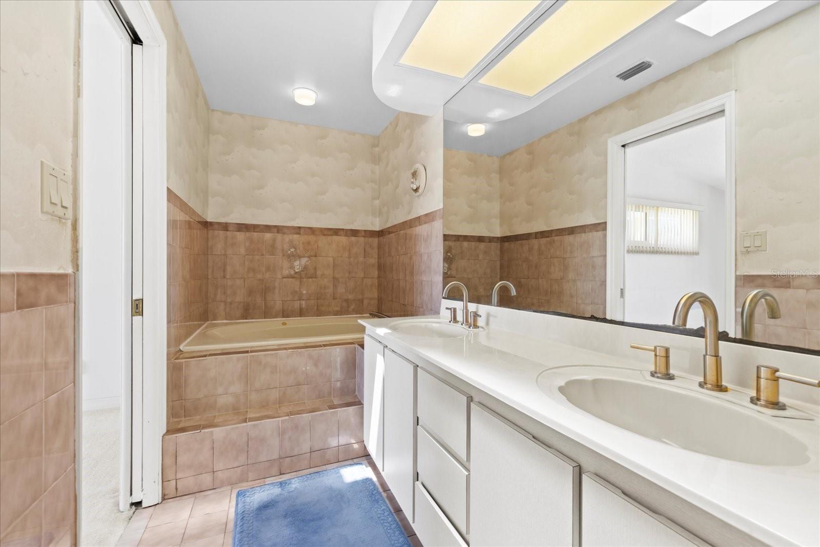 Image 37 of 49 For 17025 Dolphin Drive