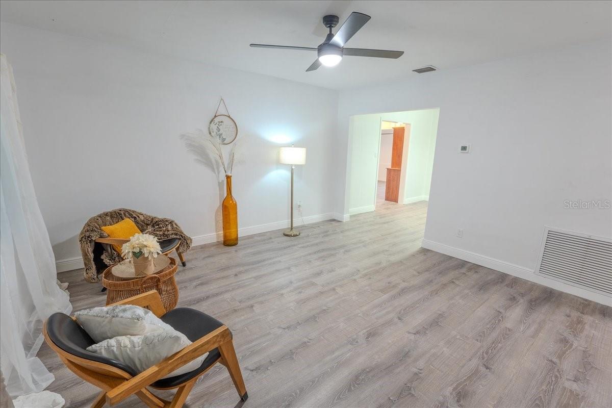 Image 4 of 46 For 1400 Fern Road