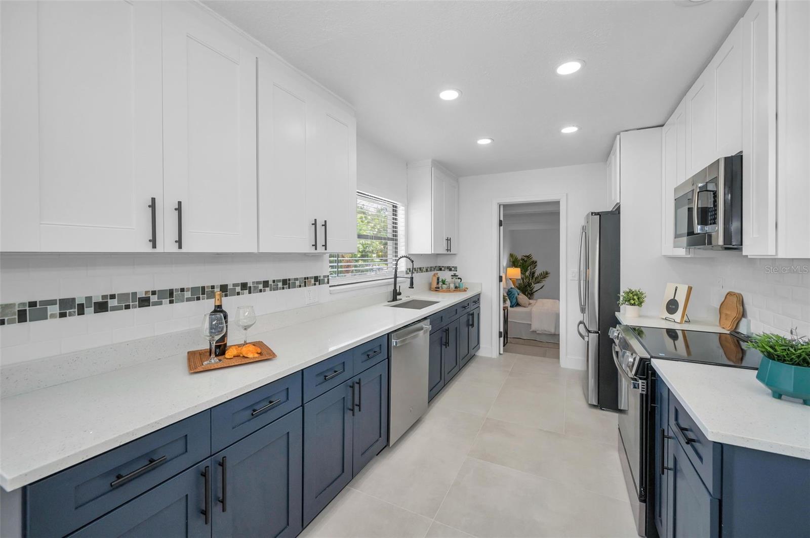 Listing photo id 13 for 112 Peterson Lane