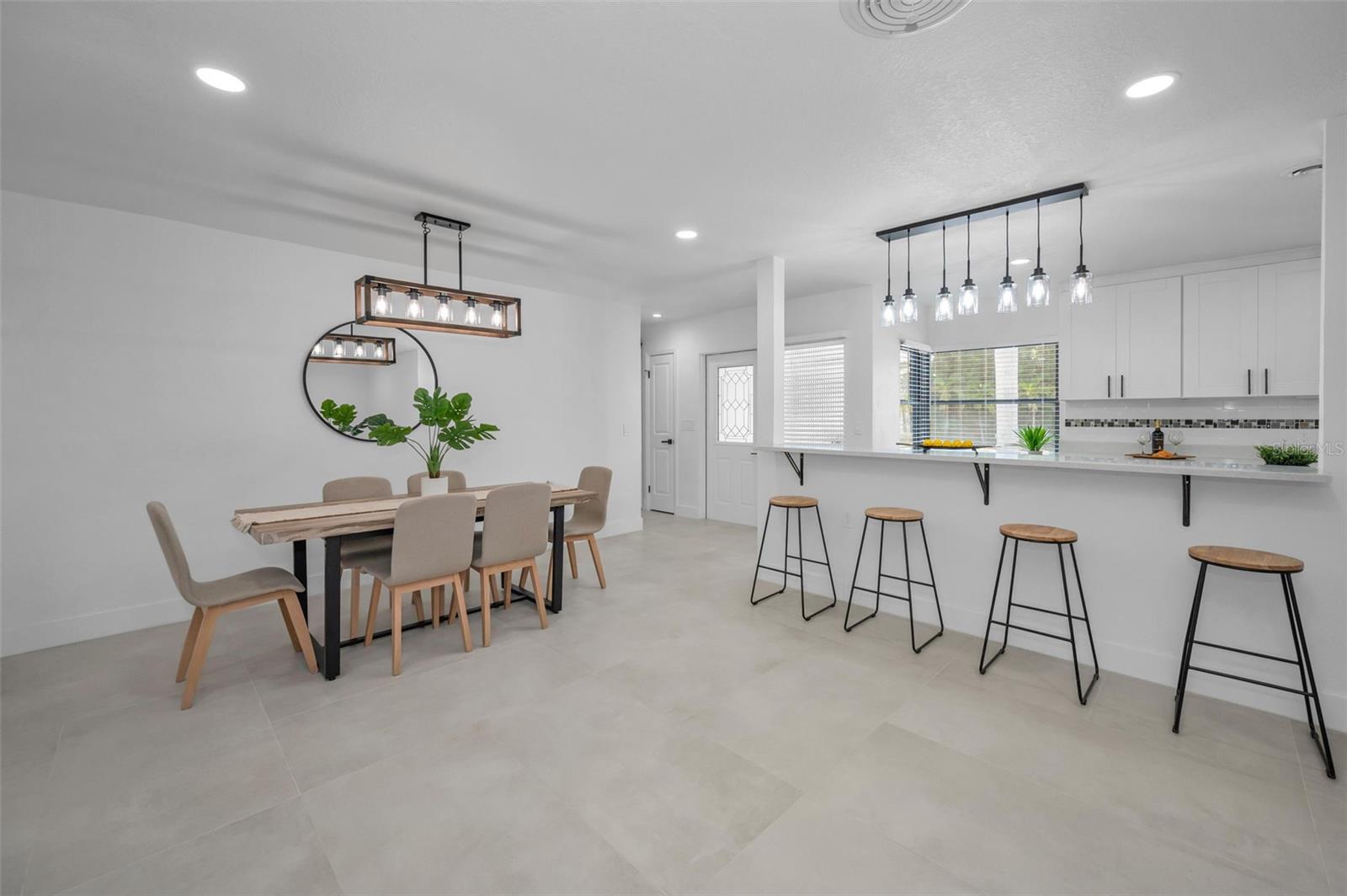Listing photo id 19 for 112 Peterson Lane