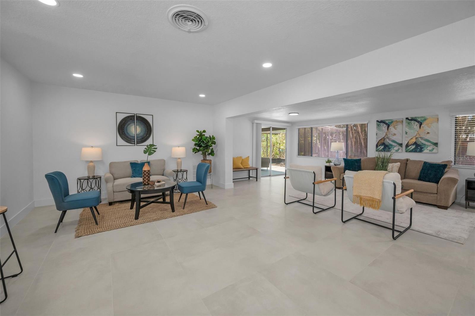 Listing photo id 22 for 112 Peterson Lane