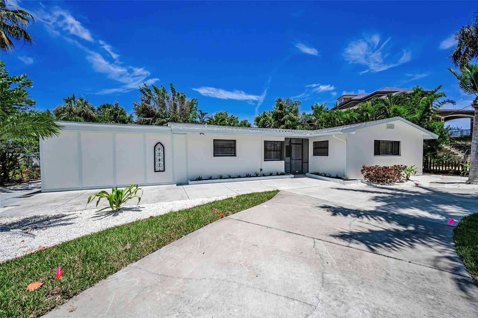 Listing photo id 2 for 112 Peterson Lane