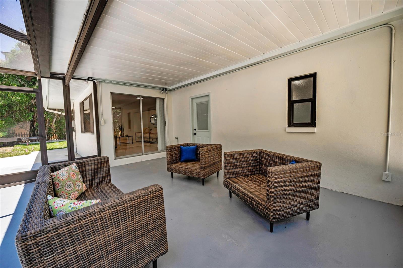 Listing photo id 47 for 112 Peterson Lane