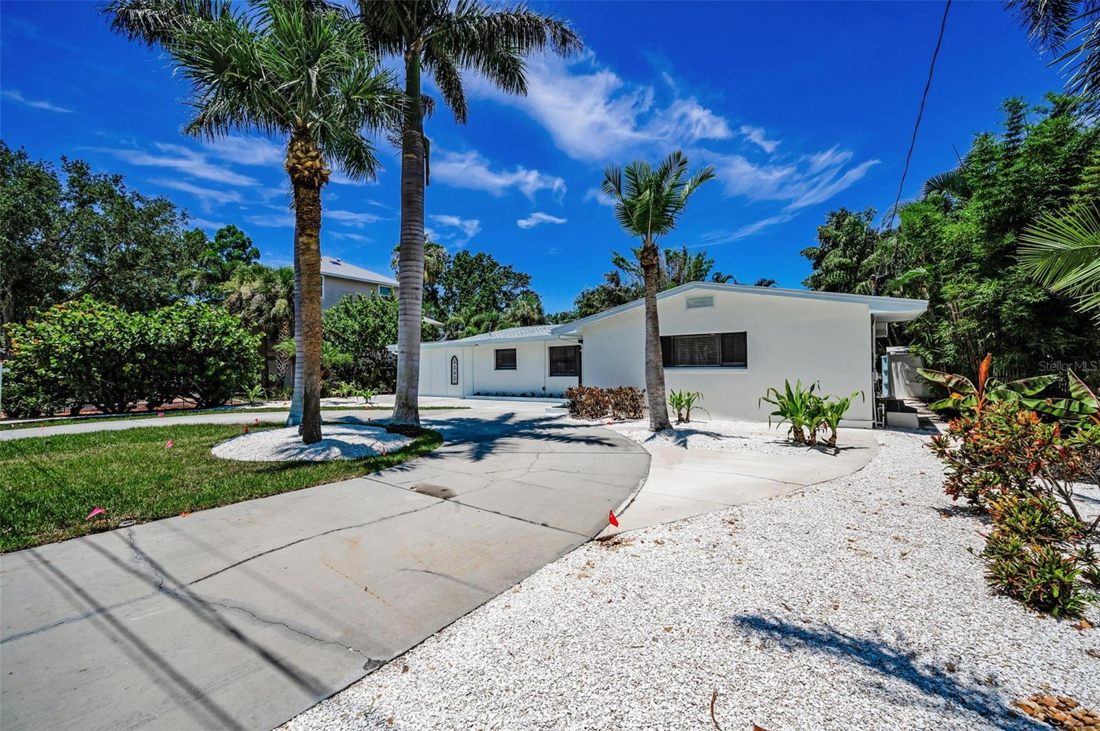 Listing photo id 4 for 112 Peterson Lane