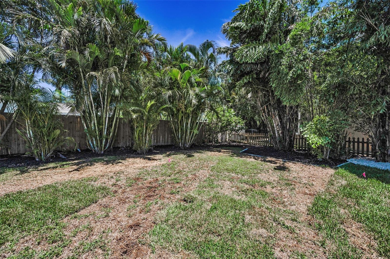 Listing photo id 64 for 112 Peterson Lane