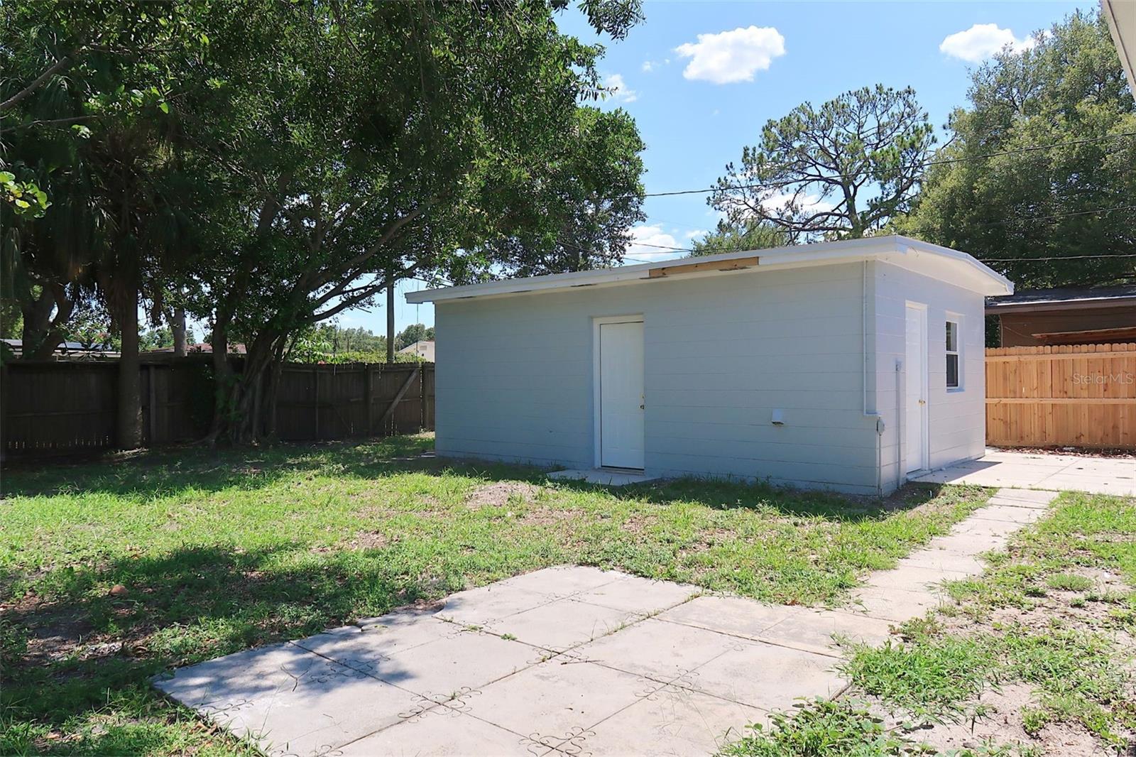Image 14 of 21 For 720 88th Avenue N