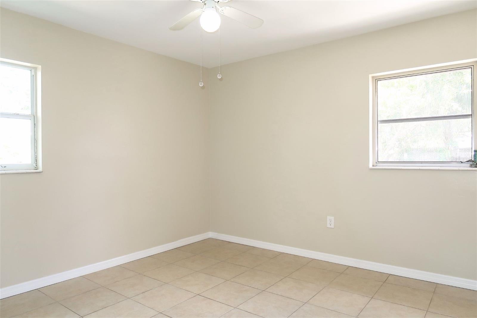 Image 7 of 21 For 720 88th Avenue N